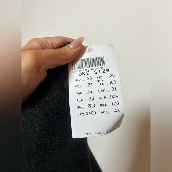 Brandy Melville Mini Skirt - Picture 3 of 3